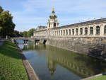 Dresden, Kronentor und Wallgrabenbrcke am Zwinger (02.10.2020)