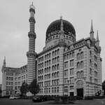 Das ehemalige Fabrikgebude der Zigarettenfabrik Yenidze gehrt zu den architektonischen Sehenswrdigkeiten in Dresden.