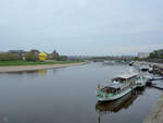 Blick ber die Elbe auf das Knigsufer.