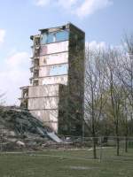  Stadtumbau  heit im Plattenbauviertel Grnau Abriss.