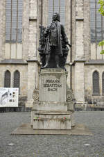 Bach-Denkmal vor der Thomaskirche in Leipzig.