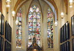 Mosaikfenster auf der Ostseite der Thomaskirche in Leipzig.