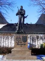 Denkmal Herzog Heinrichs, dem Stadtgrnder Marienbergs, auf dem Markt, im Januar 2008.