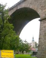 Bahnviadukt und Kirche von Obercunnersdorf, 2004