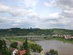 Der Blick auf die Elbtalbrcke in Meien.(25.7.2011)