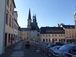 Burgstdt, Marktplatz mit Steigerturm und evangelische Stadtkirche (16.09.2023)