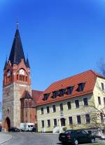 Kirche St.Albanus und Alte Schule in Schkeuditz am 01.04.2009