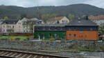 Freital-Hainsberg, aufgenommen Anfang April 2017 aus einem vorbeifahrenden Zug.