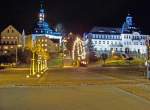 Marktplatz Klingenthal mit Rundkirche  Zum Friedefrsten  (links) und Rathaus (rechts), 5.12.09.