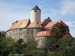 Burg Schnfels, Hhenburg auf 393 m im Ortsteil Schnfels der Gemeinde Lichtentanne, erbaut im 12.