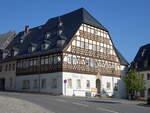 Hartenstein, Gasthaus Weies Ross am Marktplatz, erbaut 1625 (19.08.2023)