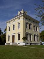 Dessau, Schloss Luisium, erbaut 1774, Teil der Wrlitzer Gartenanlagen (02.10.2012)