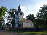 Breitenfeld, evangelische Kirche, romanische Kirche mit Fachwerkturm von 1746 (13.08.2025)