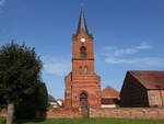 Schliecksdorf, evangelische Kirche, neugotischer Backsteinbau von 1878 (12.08.2025)