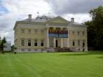 Schloss Wrlitz, erbaut von 1769 bis 1773 durch Baumeister Friedrich Wilhelm von   Erdmannsdorff (15.07.2012)  