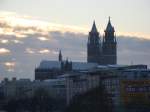 Der Magdeburger Dom kurz vor dem Sonnenuntergang am 02.01.2009.