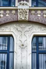 Brstungsrelief in Jugendstil - Nikolaistrae 10 in Flensburg.