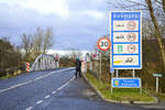 Der Grenzbergang zwischen Deutschland und Dnemark an der Landesstrae 6 (Schleswig-Holstein) im Dorf Aventoft.