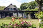 Spiegelung am Museum Kunst der Westkste in Alkersum auf der Insel Fhr.