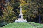 Das Dnen-Denkmal am Sankelmarker See sdlich von Flensburg.