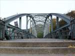 Fugngerrbrcke neben der Hubbrcke; Lbeck, 8.10.2010  