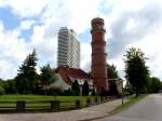 Eigentlich ist der Travemnder Leuchtturm kleiner als das  Maritim-Hochhaus .