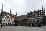 Der historische Marktplatz in Lbeck mit dem sptgotischem Rathaus.