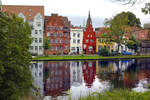 Blick vom Malerwinkel: Huser an der Obertrave in der Lbecker Altstadt.