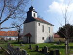 Wallichen, evangelische Kirche, erbaut 1653, Kirchturm von 1739 (09.04.2023)