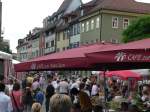 Beliebt bei Touristen und Einwohnern: die Gegend um die Krämerbrücke und die Cafes dort - hier das Cafe am Roten Turm.