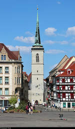 Durchblick  vom Domplatz auf den Turm der Allerheiligenkirche in der Marktstrae in Erfurt.