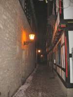 Erfurt, historische Gasse unmittelbar am Augustinerkloster mit Fachwerkhusern, Aufnahme von 2007