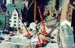 Luftaufnahme der Bergungsarbeiten nach dem Einsturz des  Roten Turmes  in Jena - 1995