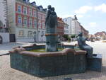 Schmlln, Marktbrunnen am Marktplatz, erbaut 1988 durch Christian Uhlig (24.06.2023)