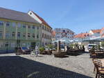 Ronneburg, Marktbrunnen und Gebude am Marktplatz (24.06.2023)