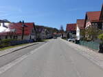 Dingsleben, Fachwerkhuser in der Ortsstrae (09.05.2021)