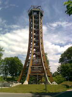 Der 43m hohe hlzerne Saaleturm bei Burgk am 08.06.2022