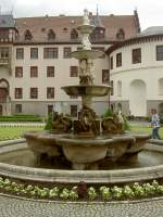 Meiningen, Schlobrunnen im Elisabethschloss (16.06.2012)