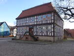 Benshausen, historisches Rathaus am Marktplatz (26.02.2022)