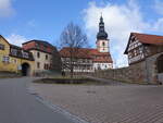 Helmarshausen, evangelische Dorfkirche am Markt, erbaut von 1736 bis 1752 (26.02.2022)
