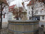 Buttstdt, Michaelisbrunnen von 1597 am Marktplatz (26.03.2023)