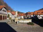 Lengenfeld unterm Stein, Innenhof mit Brunnen im Kloster Zella (13.11.2022)