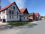 Rottdorf, Fachwerkhäuser in der Bachstraße (17.04.2022)