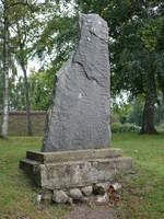 Rimso, Runenstein aus der Wikingerzeit am Kirchplatz (24.09.2020)