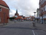 Sakskobing, Blick in die Kirkestrade mit evangelischer Kirche (18.07.2021)
