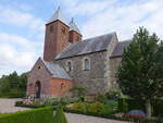Fjenneslev, evangelische Kirche, erbaut um 1150 aus Feld- und Kreidesteinen (22.07.2021)