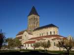 Saint-Menoux, Kirche St.