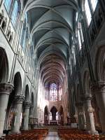 Moulins, Mittelschiff der Kathedrale Notre-Dame (31.10.2015)