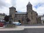 Mauriac, Basilika Notre-Dame-des-Miracles, Westfassade mit 2 Trmen, erbaut im 12.