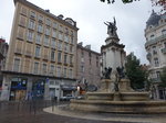Grenoble, Brunnen der drei Stnde am Place Notre Dame (18.09.2016)